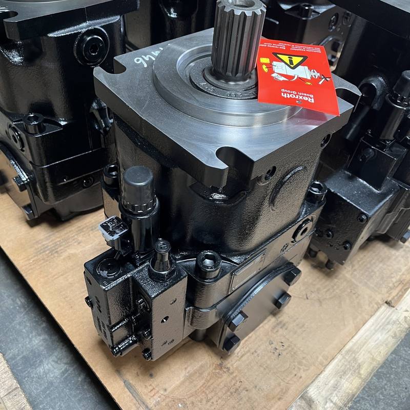 Rexroth-Axialkolbenpumpe A11VLO130 auf einer Palette